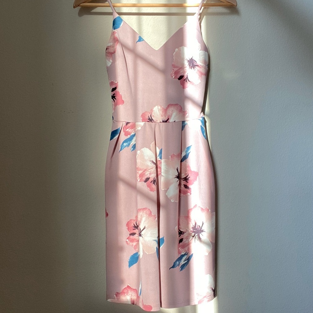 [WORN ONCE] Pink floral dress (Soprano) | XS